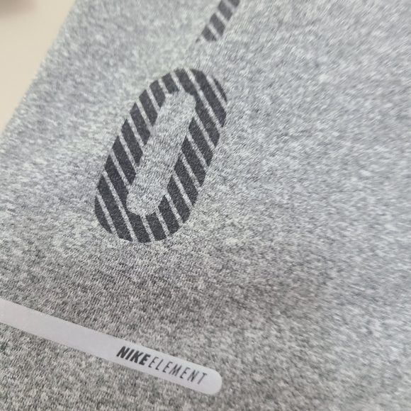 NIKE Dri Fit Reflective We Run 1/4 Zip Gray Jacket Size Medium - Picture 5 of 10